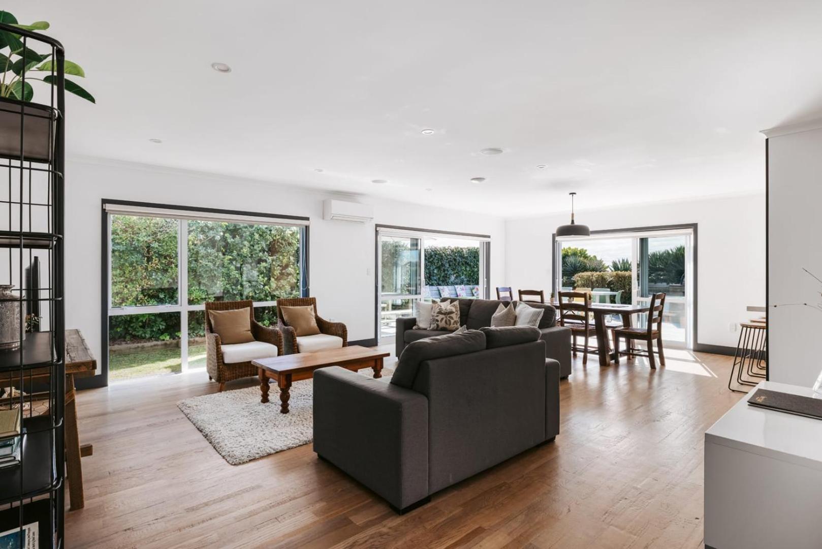 Seaside Beach Retreat - Outdoor Living Villa Mount Maunganui Exterior photo